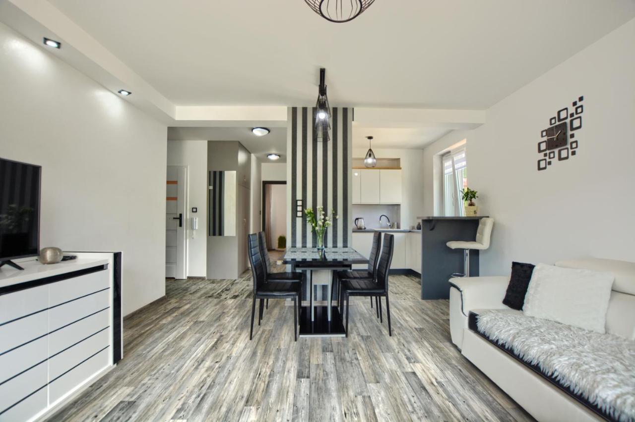 Apartament Glamour Ustrzyki Dolne Kültér fotó